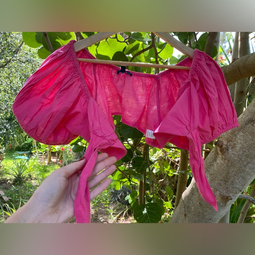 shore brand puffed sleeve top - Picture 7 of 7